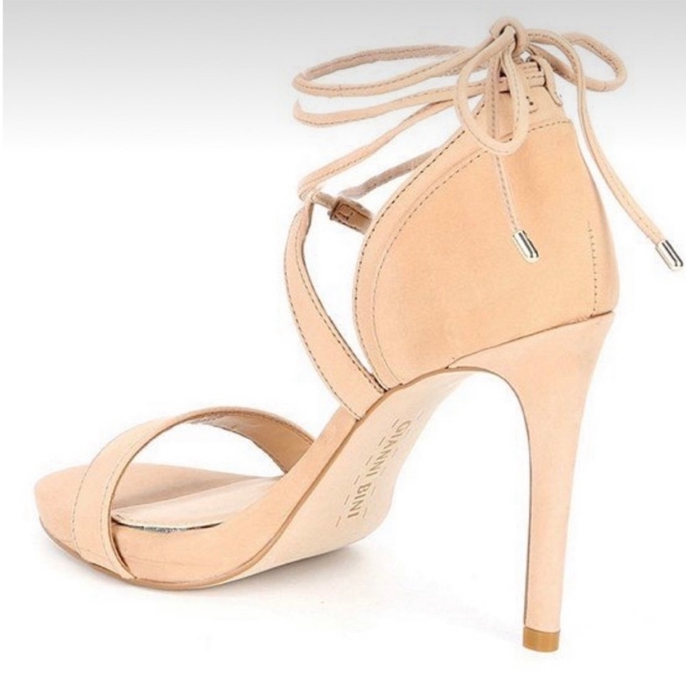 Heels - Picture 3 of 4